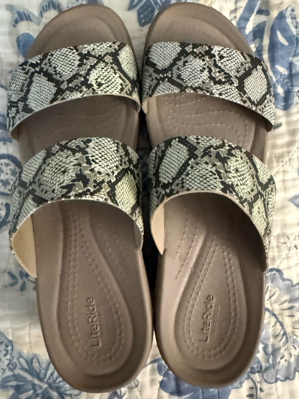 CROCS LiteRide Women's Double Band Slide wedge sandals with Snake Print size 8